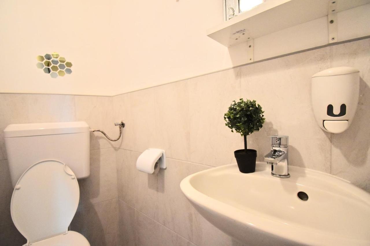 Holiday Apartments מדולין מראה חיצוני תמונה