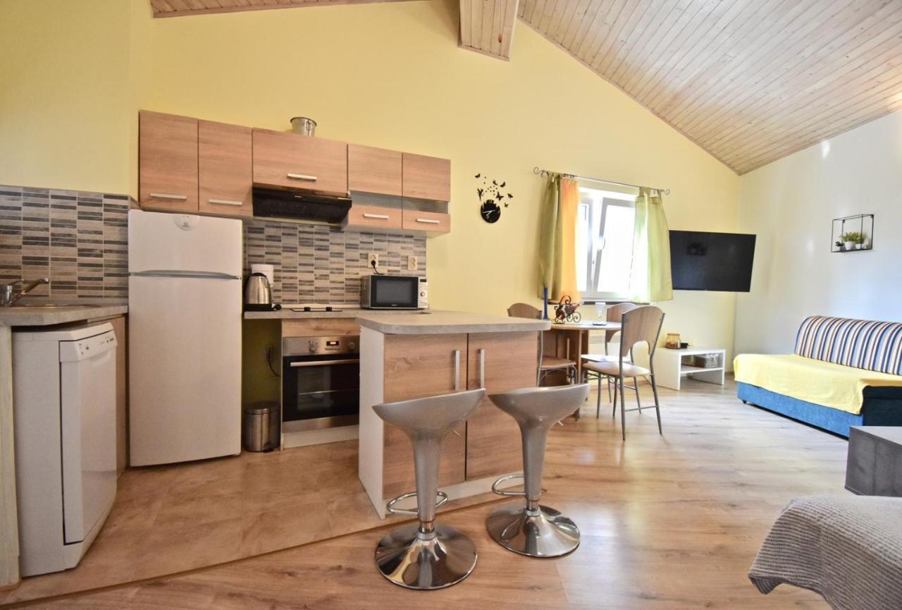 Holiday Apartments מדולין מראה חיצוני תמונה