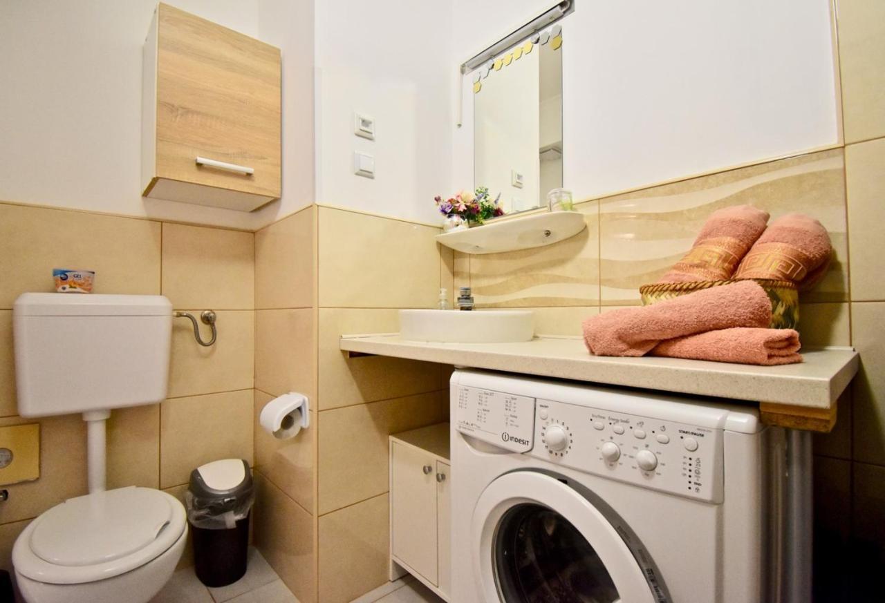 Holiday Apartments מדולין מראה חיצוני תמונה