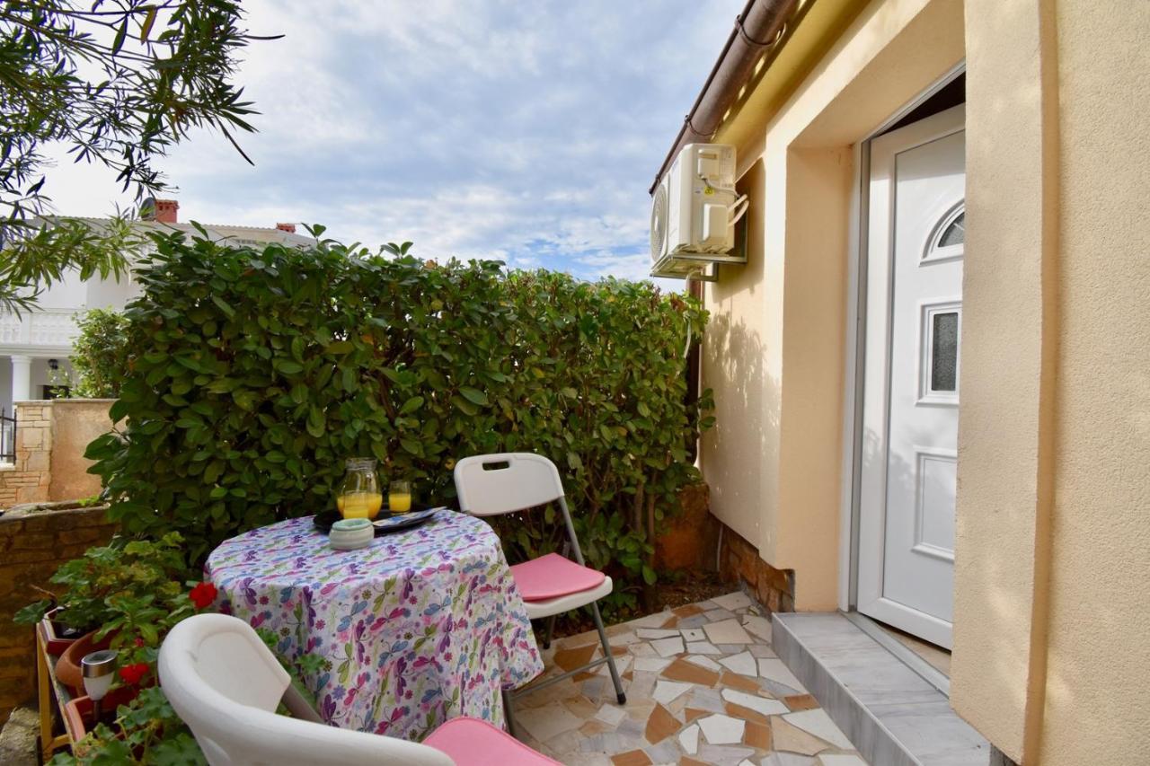 Holiday Apartments מדולין מראה חיצוני תמונה