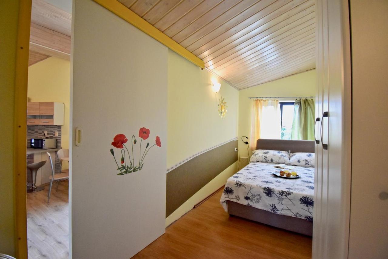Holiday Apartments מדולין מראה חיצוני תמונה