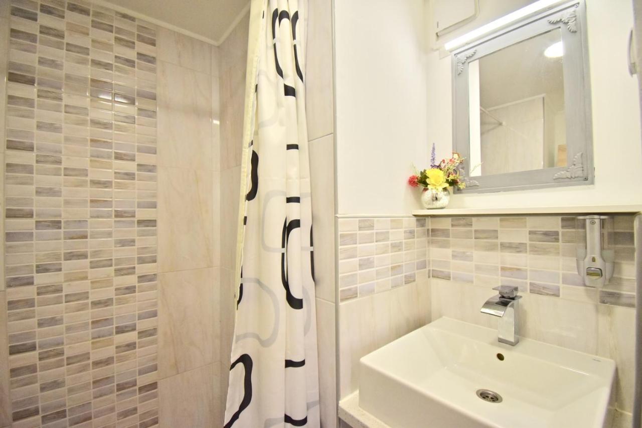 Holiday Apartments מדולין מראה חיצוני תמונה