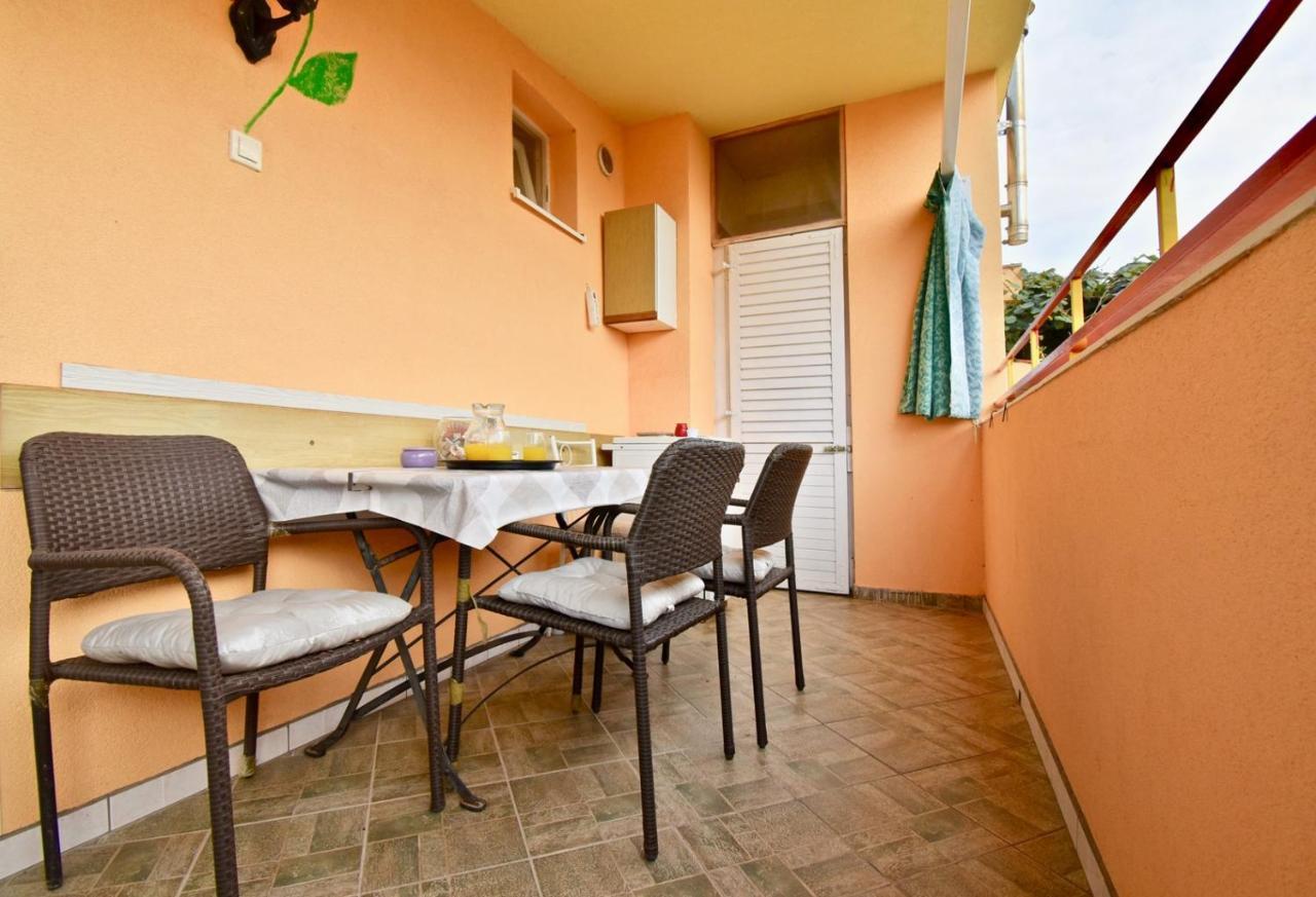 Holiday Apartments מדולין מראה חיצוני תמונה