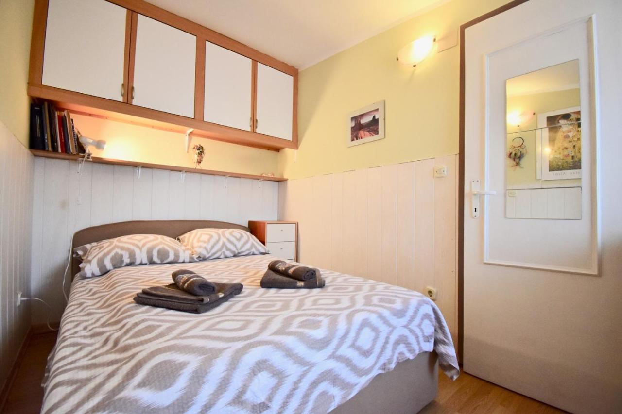 Holiday Apartments מדולין מראה חיצוני תמונה