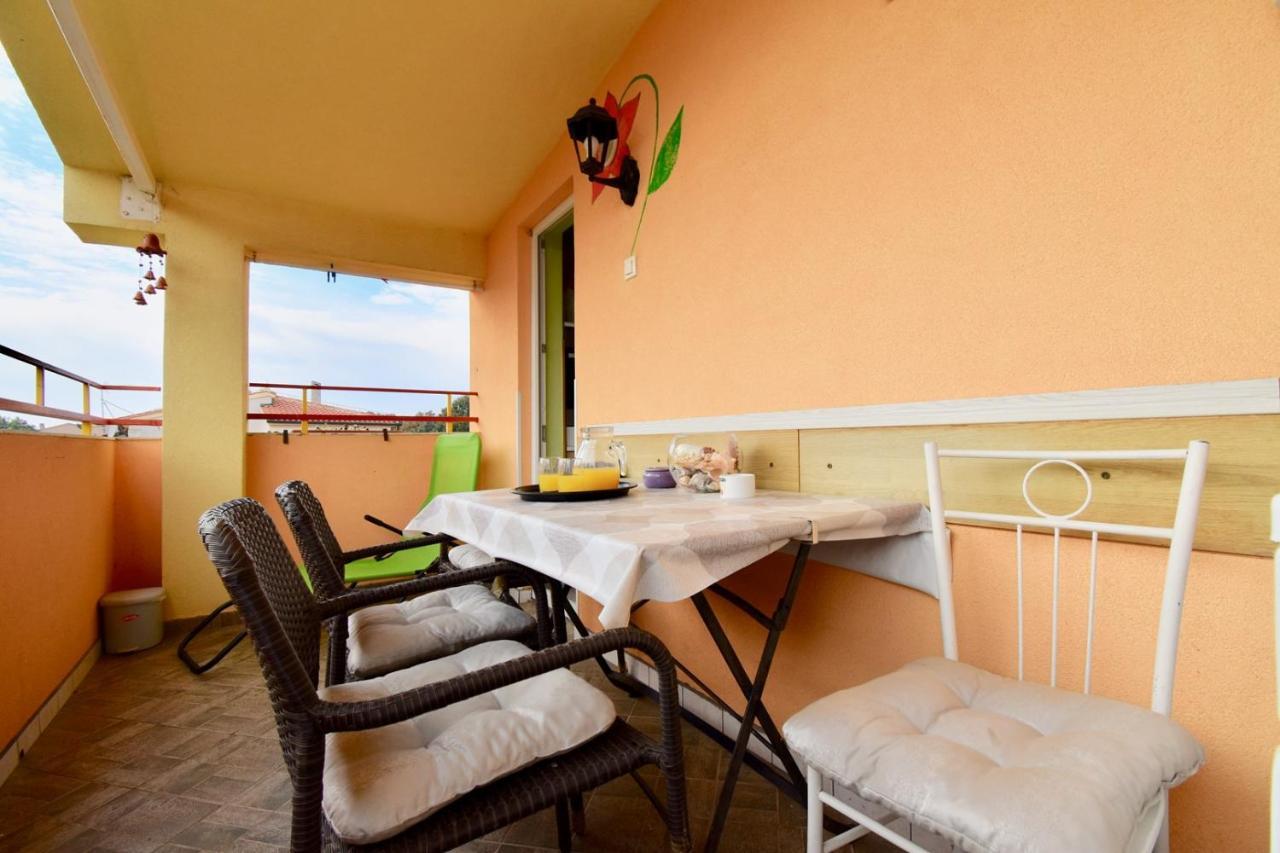 Holiday Apartments מדולין מראה חיצוני תמונה