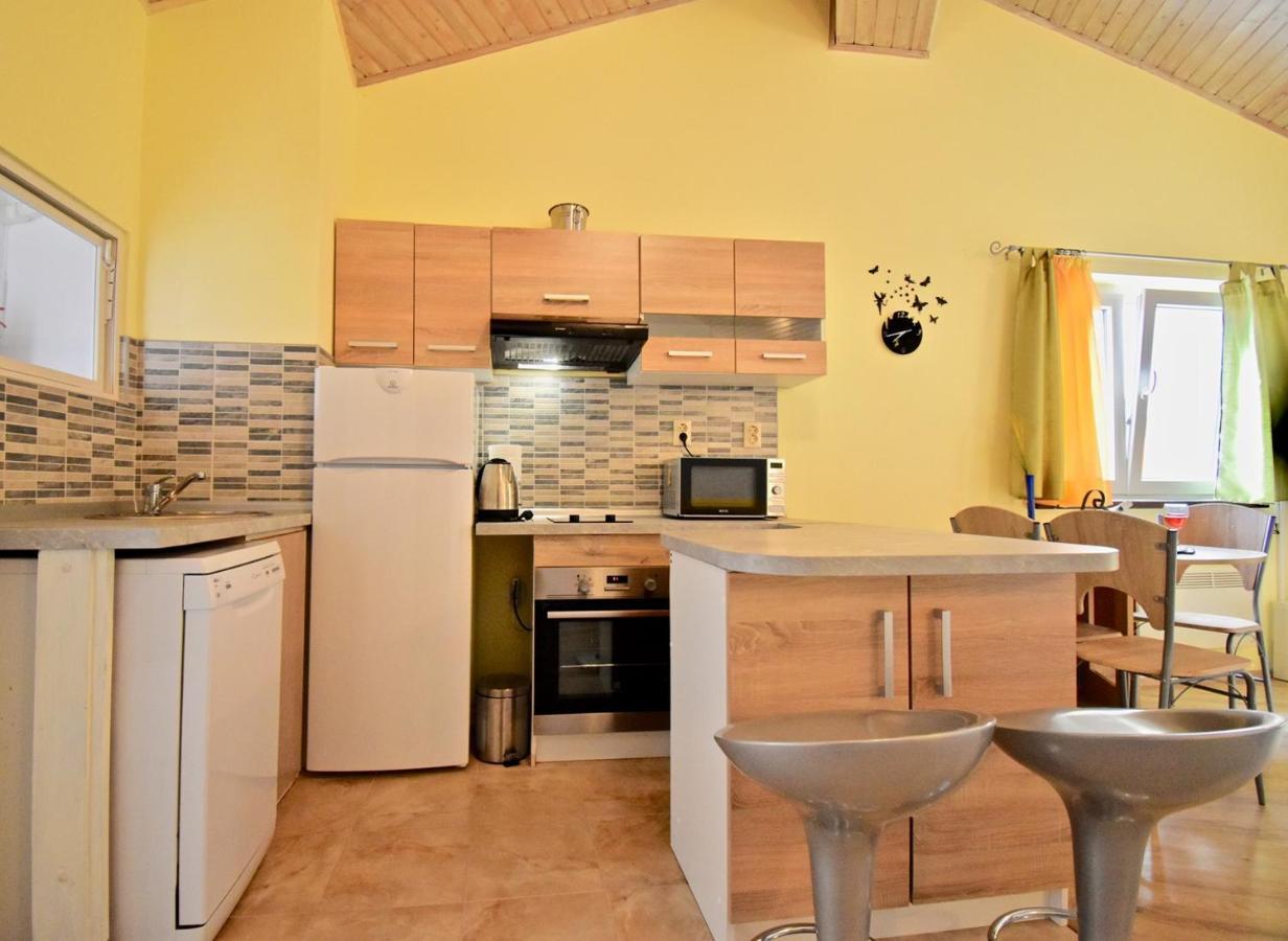 Holiday Apartments מדולין מראה חיצוני תמונה