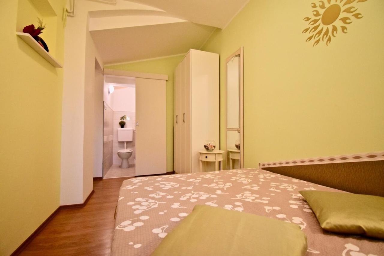 Holiday Apartments מדולין מראה חיצוני תמונה